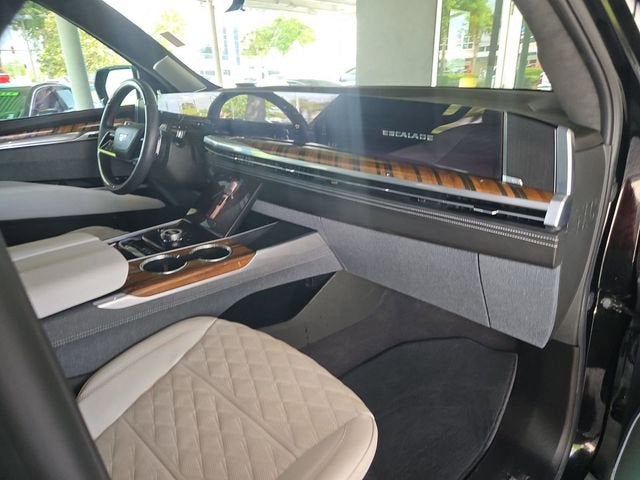 2025 Cadillac Escalade Sport Platinum
