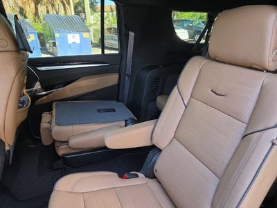 2027 Cadillac Escalade ESV 4WD Luxury