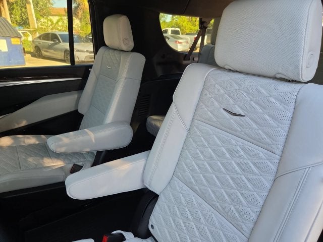 2027 Cadillac Escalade ESV Platinum Sport - Photo 18