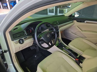 2018 Volkswagen Passat 2.0T SE