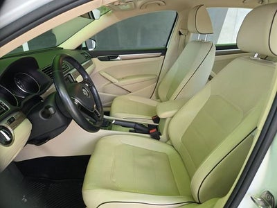 2018 Volkswagen Passat 2.0T SE