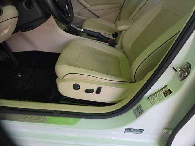 2018 Volkswagen Passat 2.0T SE