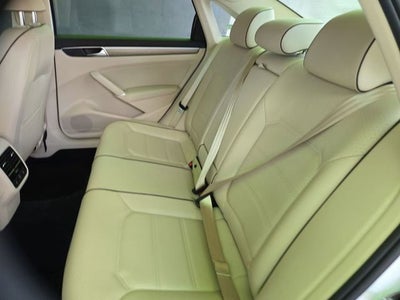 2018 Volkswagen Passat 2.0T SE