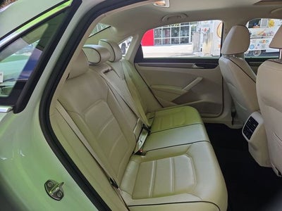 2018 Volkswagen Passat 2.0T SE