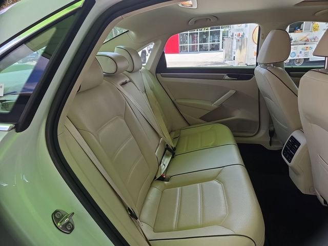 2018 Volkswagen Passat 2.0T SE