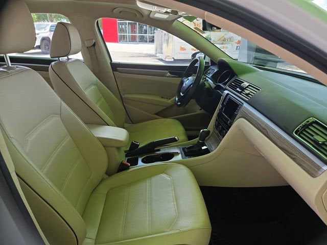 2018 Volkswagen Passat 2.0T SE