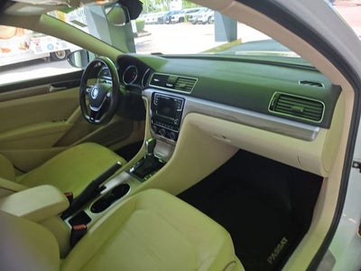 2018 Volkswagen Passat 2.0T SE