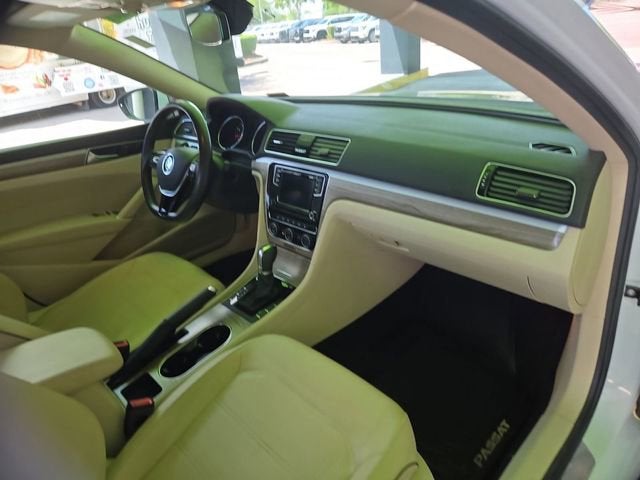 2018 Volkswagen Passat 2.0T SE