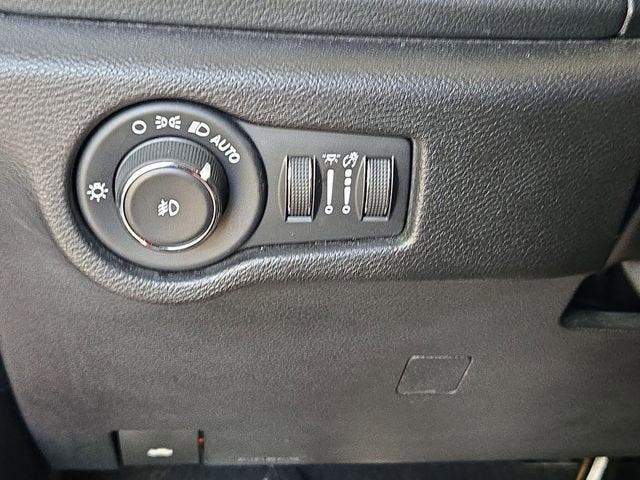 2020 Chrysler Pacifica Limited 35th Anniversary