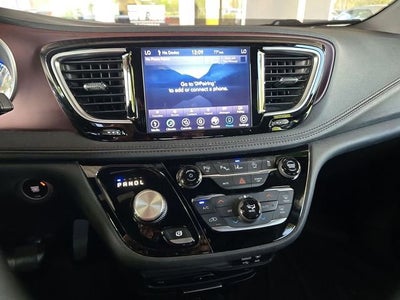 2020 Chrysler Pacifica Limited 35th Anniversary