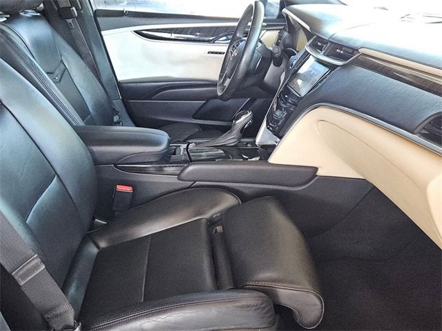 2013 Cadillac XTS Platinum