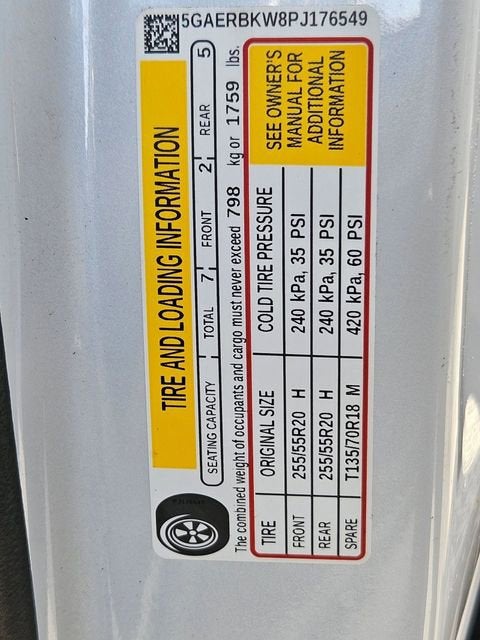 2023 Buick Enclave Essence