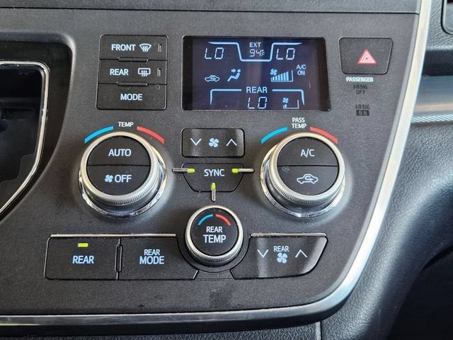 2017 Toyota Sienna SE