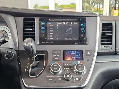 2017 Toyota Sienna SE