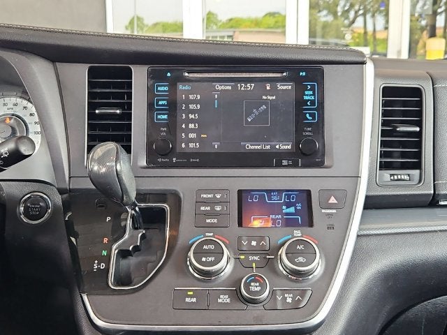 2017 Toyota Sienna SE