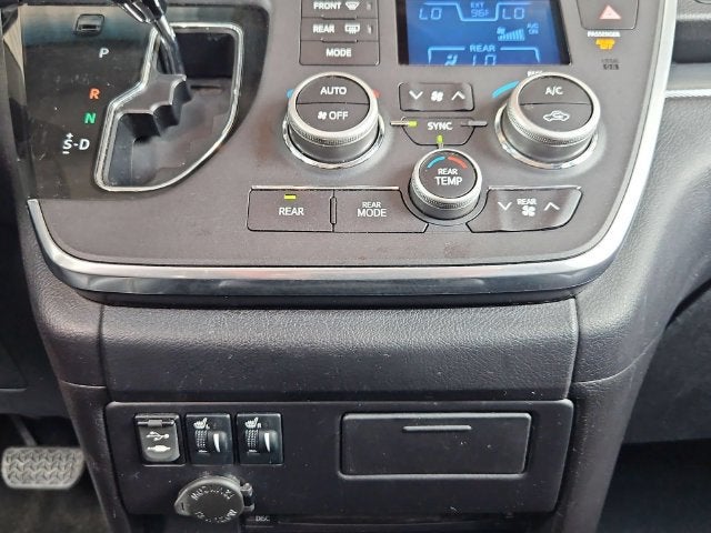 2017 Toyota Sienna SE