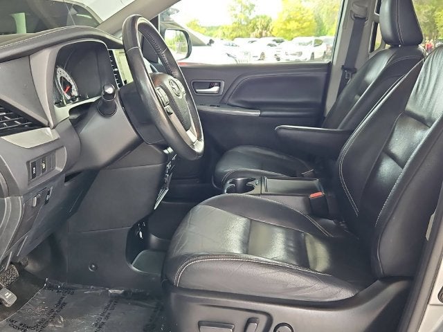 2017 Toyota Sienna SE