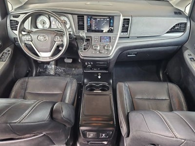 2017 Toyota Sienna SE