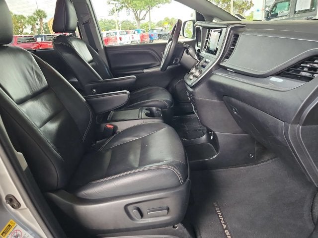 2017 Toyota Sienna SE