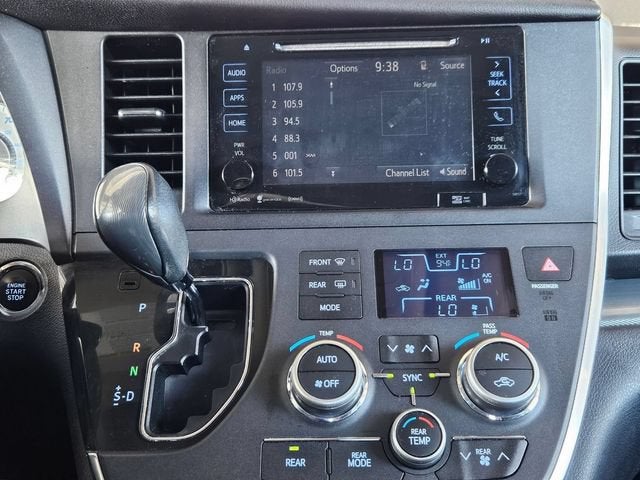 2017 Toyota Sienna SE