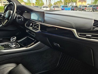 2022 BMW X5 M50i