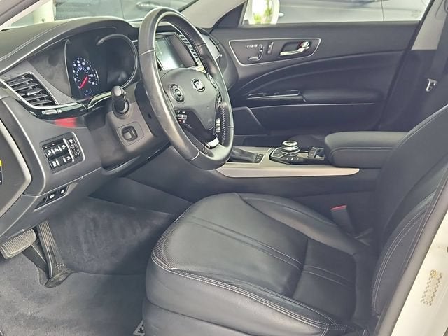 2017 Kia K900 Premium