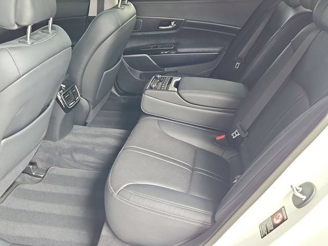 2017 Kia K900 Premium