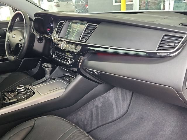 2017 Kia K900 Premium