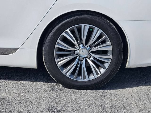 2017 Kia K900 Premium