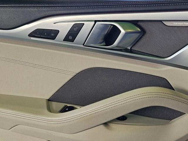 2022 BMW 8 Series 840i