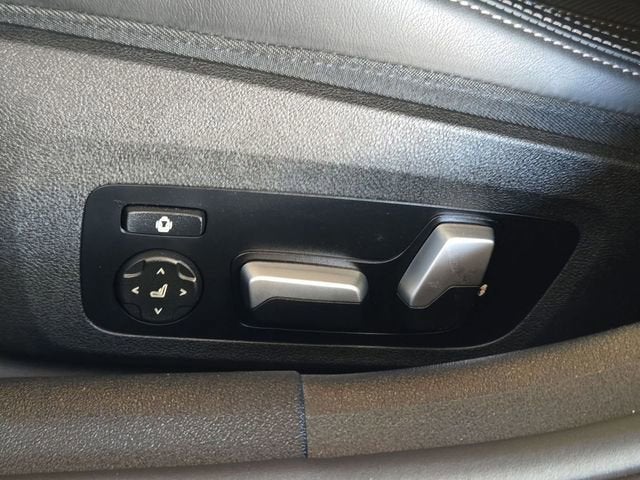 2025 BMW 8 Series 840i