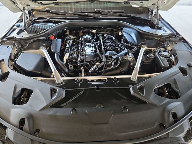 2025 BMW 8 Series 840i