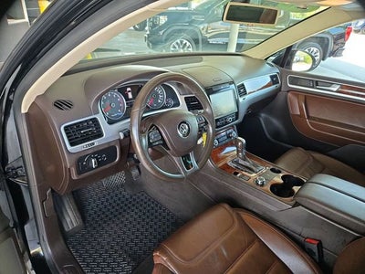 2013 Volkswagen Touareg Sport