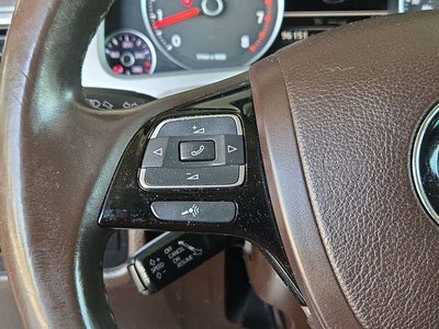 2013 Volkswagen Touareg Sport